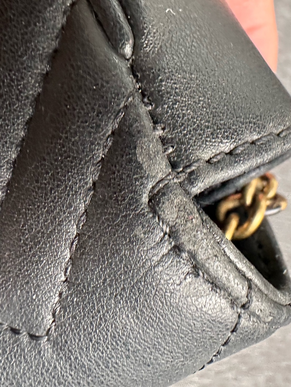 Gucci Black Leather Mini Shoulder Bag with Gold GG Hardware - Picture 9 of 17